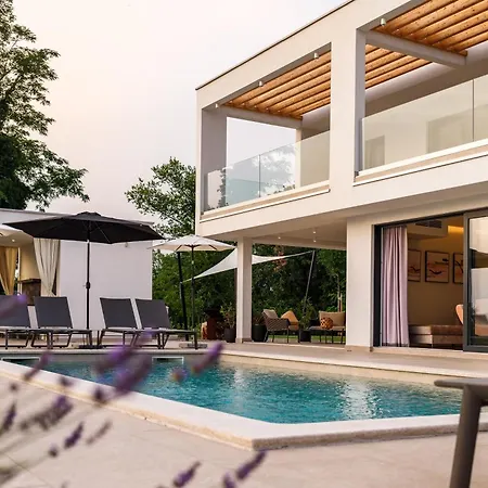 Luxury Sonia With Wellness & Gym - Happy Villa