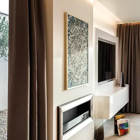 Villa Luxury Sonia With Wellness & Gym - Happy *