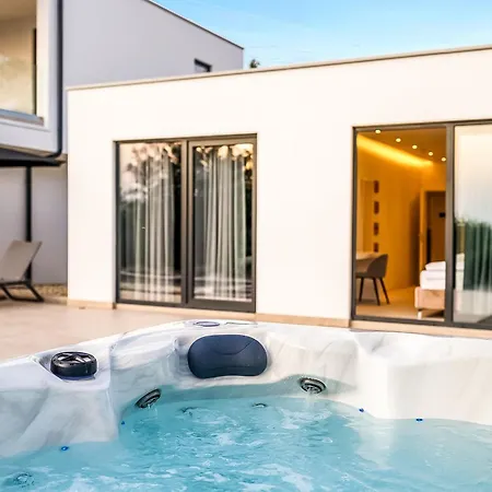 Villa Luxury Sonia With Wellness & Gym