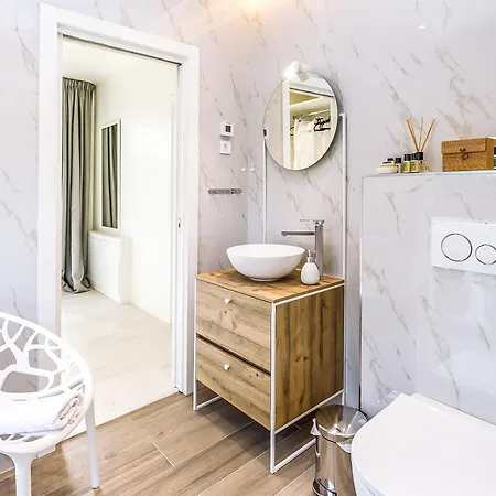 Luxury Sonia With Wellness & Gym Villa
