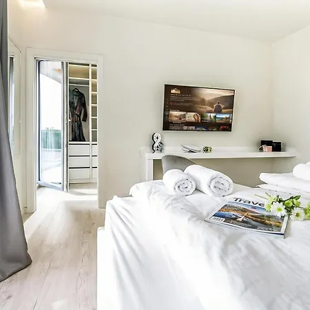 Luxury Sonia With Wellness & Gym Villa *